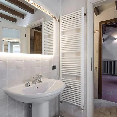 Aedes Mercatorum Apartment *