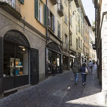 Apartment Aedes Mercatorum